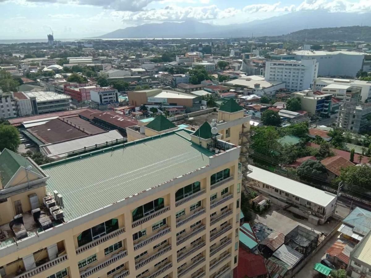 Avida Towers Davao Apartment Exterior foto